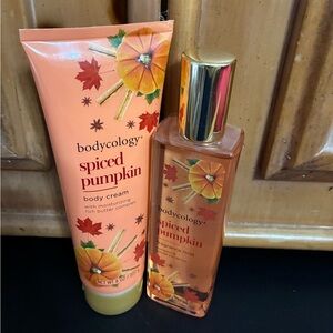 FLASH SALE ** CLOSE OUT ** Pumpkin Spice body care set